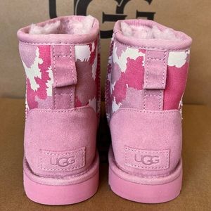 NEW UGG Boots Classic Mini Pink Camo Size 8